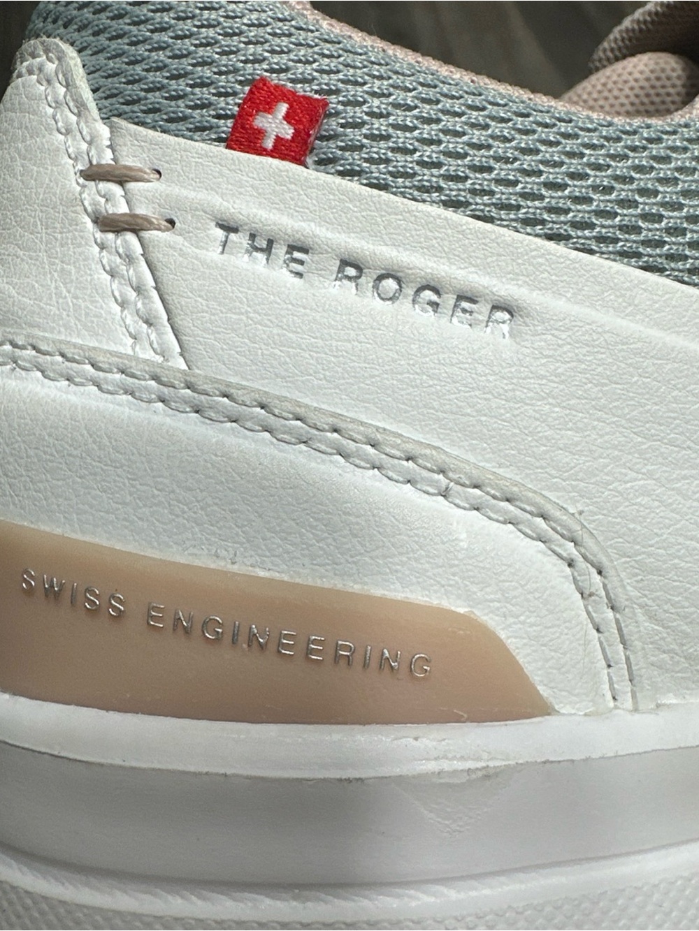 On Running Women's White Sneakers with Light Pink Lining - Picture 15 of 16